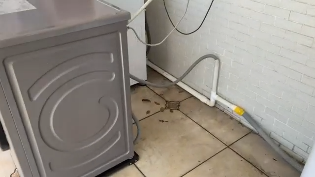 BASE AJUSTABLE PARA ELECTRODOMÉSTICOS
